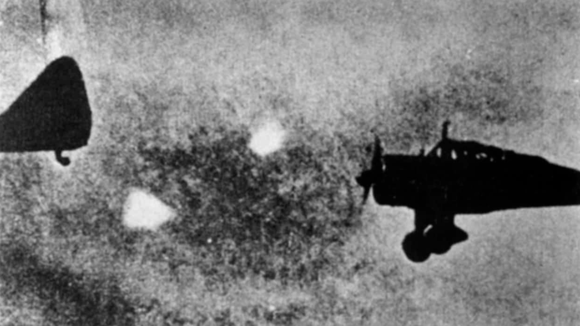Arquivo visual 3/3 - IMG-17-03.png - imagem de apoio para o dossiê: Foo Fighters: luzes misteriosas na Segunda Guerra.